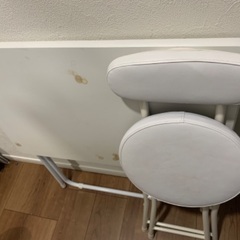 ニトリ　テーブル＋椅子の画像