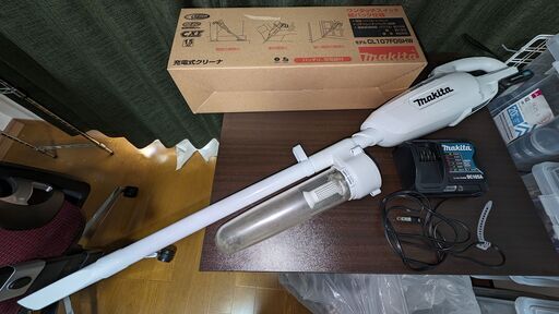 マキタ 充電式クリーナー CL107FDSHW　サイクロンアタッチメント付き