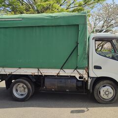 最終売り切り価格 燃料安LPG 走行少11万キロ 積載3ｔ 車内シート綺麗 平ボディ 幌 トラック ＭＴ ダブルタイヤ  引越し 輸送 貨物 埼玉発の画像