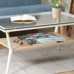 ガラステーブルの画像