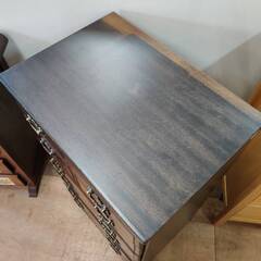 【愛品倶楽部柏店】 6段8杯ミドルチェスト アンティーク風取っ手付 の画像