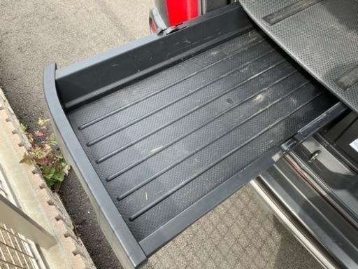 t31 エクストレイル　ラゲッジトレイ（左側）