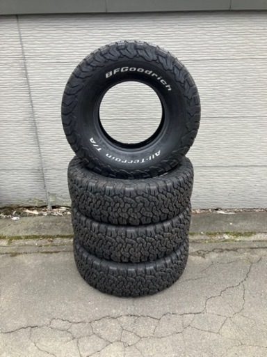 車のパーツ タイヤ、ホイール