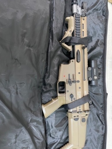 電動ガン豪華セットSCAR-L CQCとベレットM93R