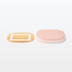 無印良品 ひざの上でつかえるテーブルクッションの画像
