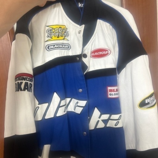 韓国のストリートブランド.kom