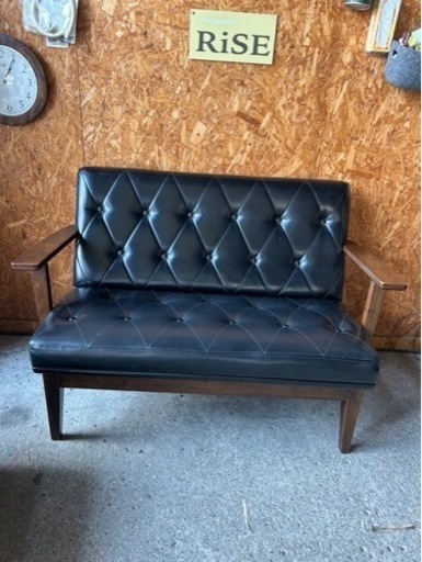 D1102   2人掛けソファー