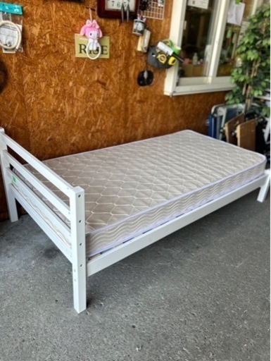 D1502   シングルベッド