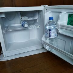 【商談中】ミニ冷蔵庫　冷蔵庫　ハイアール　一人暮らし　小型　４０Ｌ　直冷式　JR-N40C(W)の画像