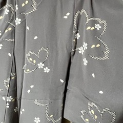 着物　濃いグレー桜柄の画像