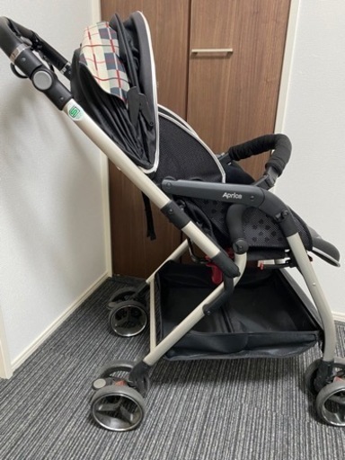 受渡予定者あり ベビーカー　アップリカ　Aprica　オプティア　クッション　ブラック