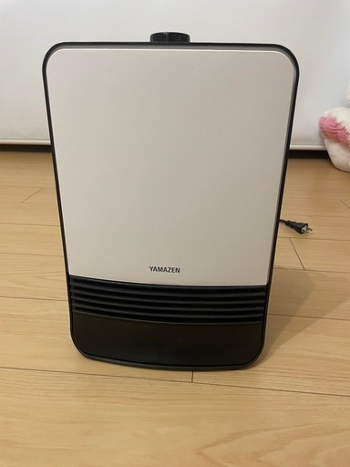 電気ストーブ　ファンヒータ