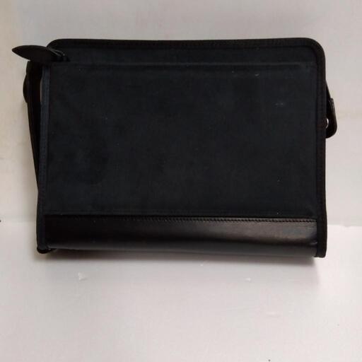 厚木方面田丸屋様の提供品です。￥11000の品スエードバッグ