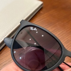 服/ファッション 小物 サングラスの画像