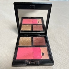 ADDICTION アイシャドウ チーク パレットの画像