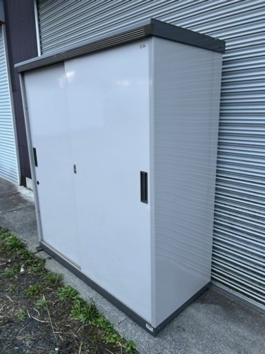 ☆イナバの物置　幅176cm　家具 収納家具 物置