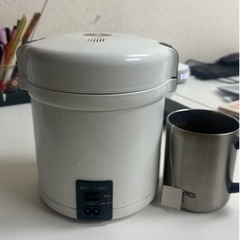 古い1人用炊飯器の画像