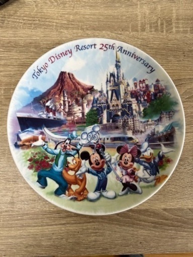 東京ディズニーリゾート25周年非売品希少絵皿