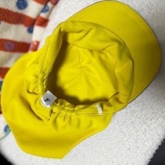 幼稚園 保育園 カラー帽子 ムラサキ　 裏は黄色　①の画像