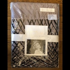 Kylie Minogue at Home のEsta ダブルベ...