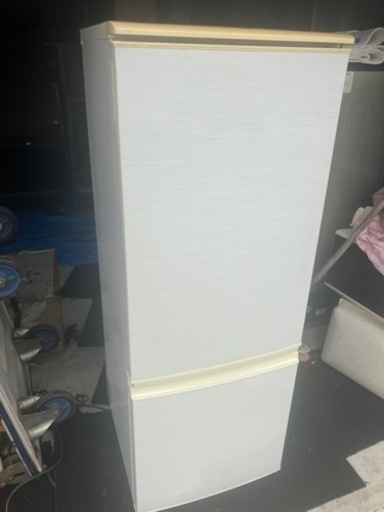 sharp 167L 冷蔵庫2011