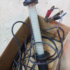 12V LED作業灯　自動車メンテナンスなどの画像