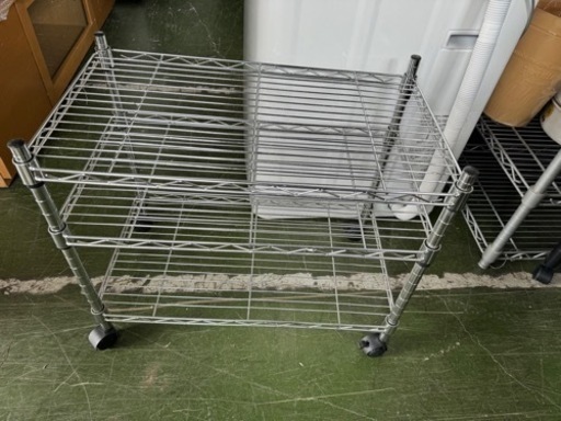 お取引き中です！家具 収納家具 スチールラック　中サイズ　高さ低い　中古