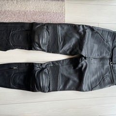 バイク用革パンツの画像