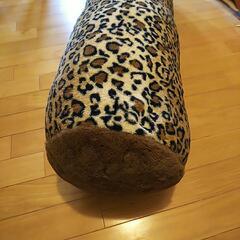 豹柄クッション 引き取り限定の画像