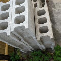 【受け渡し者決定】コンクリートブロック　CB　生活雑貨 家庭用品 ガーデニングの画像