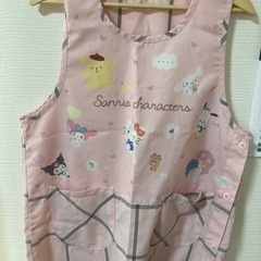 保育園　キャラクター　エプロン