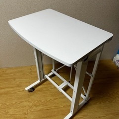 スタンディングデスク（E-WIN）の画像