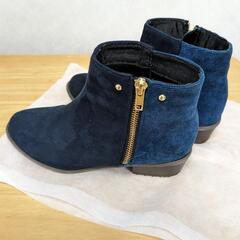  【値下げ】靴 ブーツ　23cm　紺色　vivianの画像