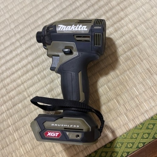 ほぼ新品　マキタ40Vインパクトドライバー　本体のみ