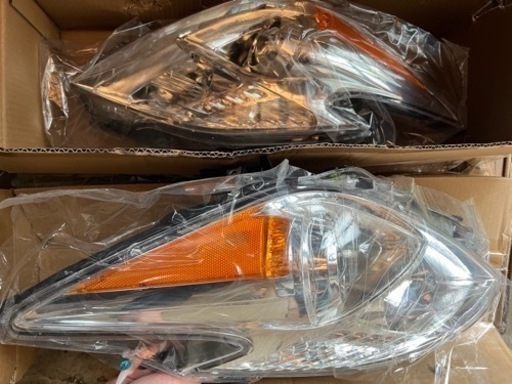 プリウスヘッドライト