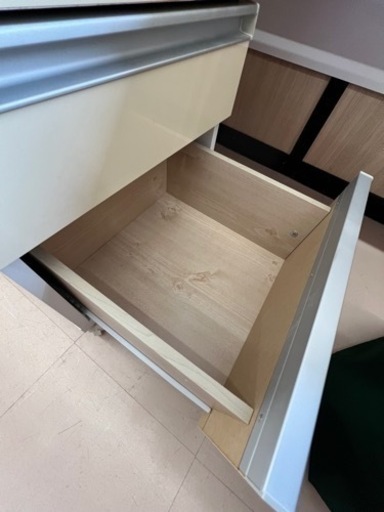 美原店　パソコンデスク　袖付き　コンセント付き デスク 家具 オフィス用家具 机