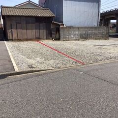 ※受付終了です。新潟市中央区沼垂東二丁目　縦列駐車場Ａ区画　縦列２台の砂利敷駐車場です。幅約３．５ｍ、奥行き約１３ｍありますので大型車両もじゅうぶんお停め頂けます。なおご近隣の方で６ヶ月～１年程度の短期利用者に限ります。数ヶ月以内の短期のご利用も大歓迎です。 - 短期賃貸