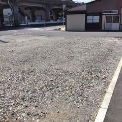 ※受付終了です。新潟市中央区沼垂東二丁目　月極駐車場、貸地　９６．４４㎡　ご近隣の方へ６ヶ月程度の短期間の貸し出しを予定しています。数年単位のご利用は出来ませんので予めご了承下さい。 - 短期賃貸