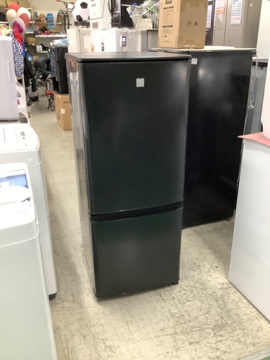 安心の6ヶ月保証付き！！ MITSUBISHI　2ドア冷蔵庫　MR-P15EF-KK  2020年製　146L