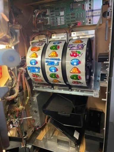 パチスロひぐらしのなく頃に祭 実機 近場であれば配送も可能。説明欄を