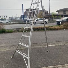 中古　三脚　脚立　8尺 ハセガワ　ステップ付　足掛け付　三脚脚立...