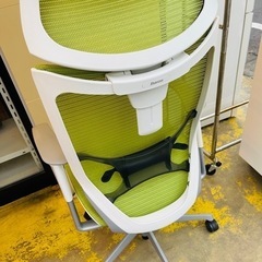 《売約済》【武蔵小山店】バロンチェア　27万円 オカムラ OKAMURA オフィスチェア Baron バロン シリーズ CP81CZ オフィスチェア スタンダードメッシュタイプ エクストラハイバック 可動ヘッドレストタイプ シルバーフレーム ボディ(ホワイト) 座(メッシュ) アジャストアーム付 ランバーサポート付 検　CP81CZ-FDH6　OAチェア　の画像