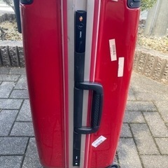 スーツケース大型レッドの画像