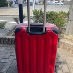 スーツケース大型レッドの画像