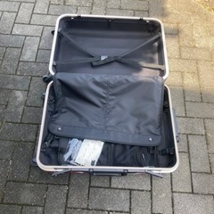 スーツケース大型レッドの画像