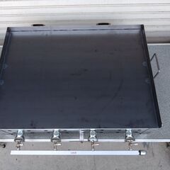 売れてます　７５０✕５５０　大量調理に　鉄板焼　グリラー　フチ持ち手付　お好み焼き　プロパンガスグリラー　幅75cm　グリドル　LPG　学園祭　文化祭りの画像