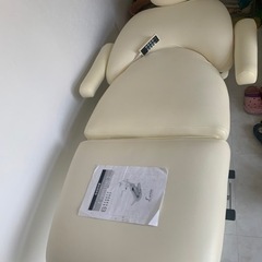 お話中です【緊急⚠️値下げ❣️電動エステベッド】の画像