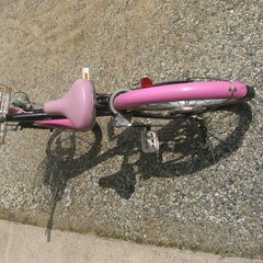 子供 自転車 20インチ   ブラック＆ピンクの画像