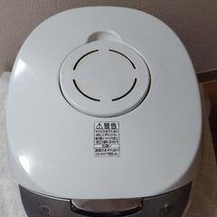 炊飯器 5.5合 炊飯ジャー 東芝 TOSHIBA RC-10HKの画像