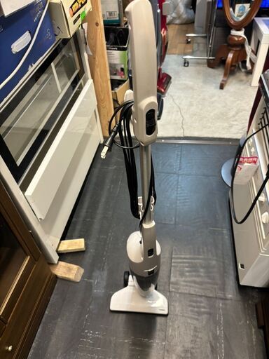 ☆中古￥1,500！TWIN BIRD　掃除機　家電　TC-E123型　2013年製　【BD143】